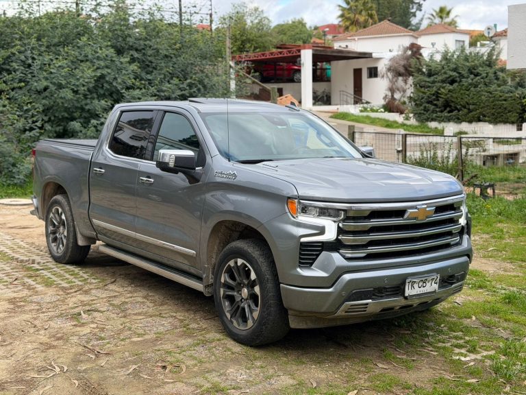 Chevrolet Silverado — foto 2 de 17
