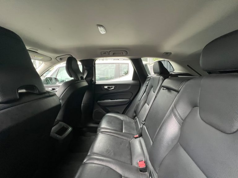 Volvo Xc60 B5 — foto 8 de 21