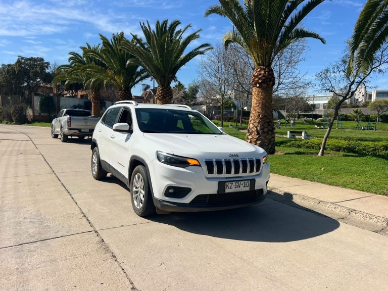 Jeep Cherokee — foto 2 de 17