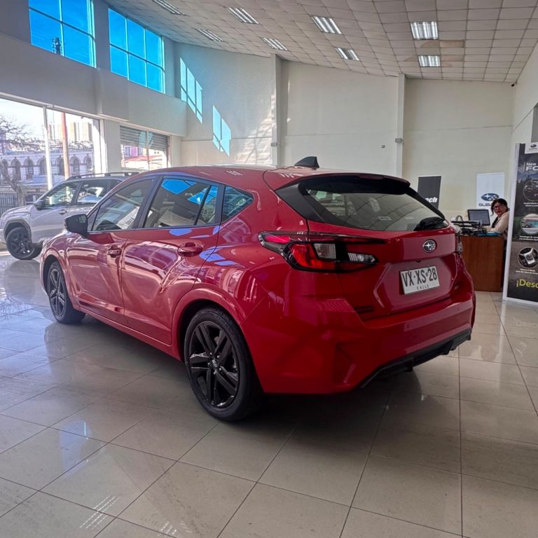 Subaru Impreza — foto 5 de 19