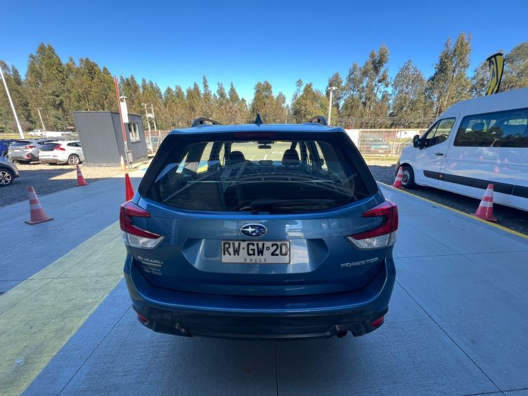 Subaru Forester — foto 5 de 21