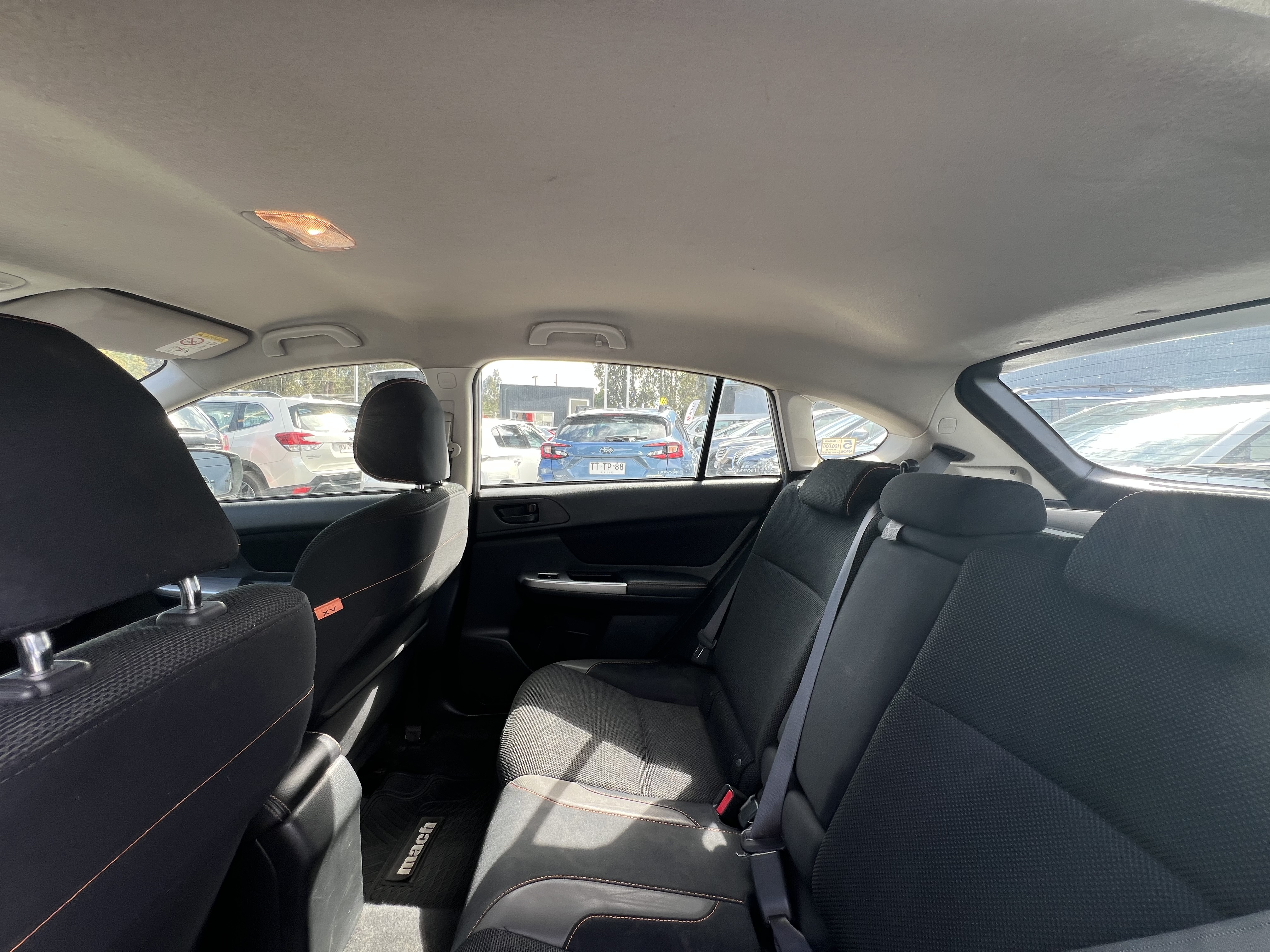 Subaru Xv — foto 9 de 21