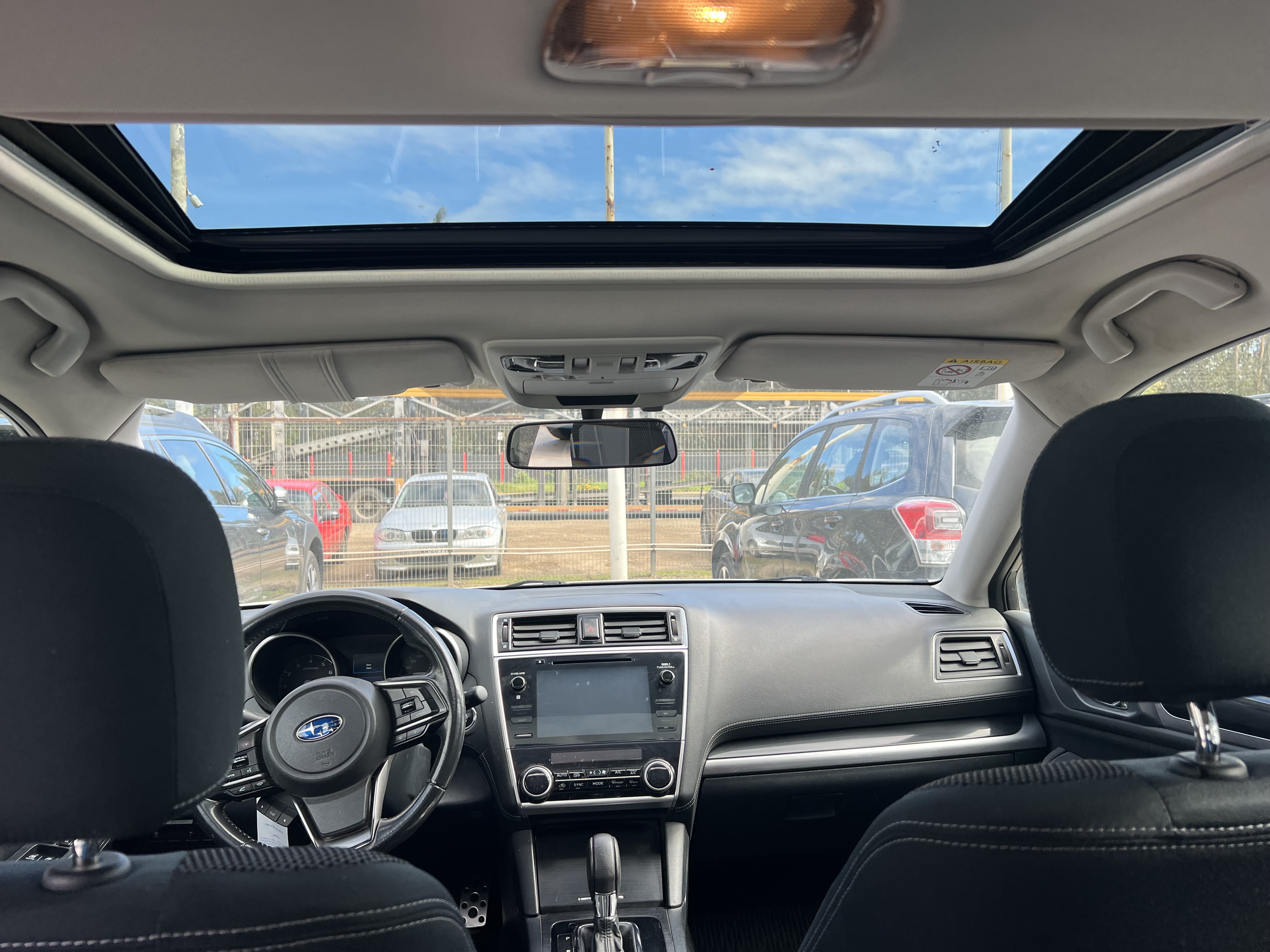 Subaru Outback — foto 9 de 21