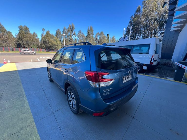 Subaru Forester — foto 7 de 21