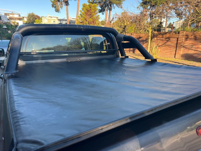 Toyota Hilux — foto 7 de 17