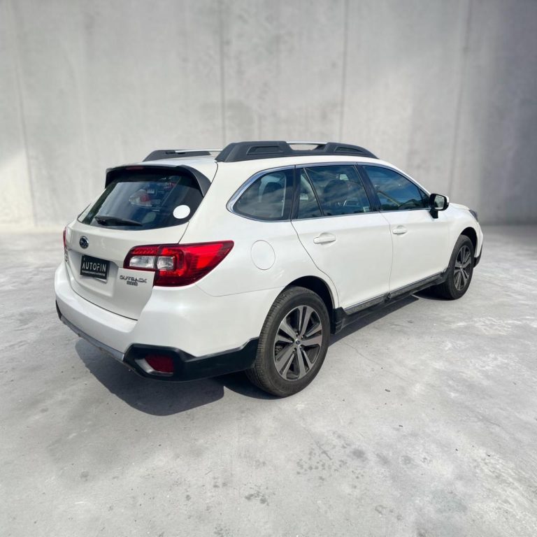 Subaru Outback — foto 5 de 21