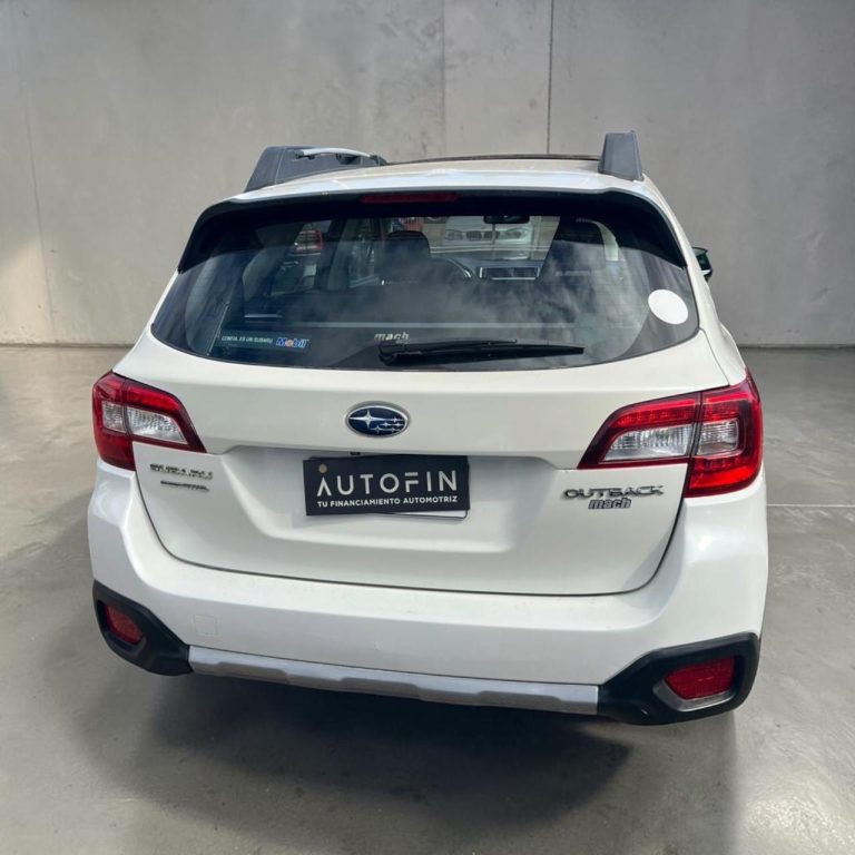 Subaru Outback — foto 6 de 21