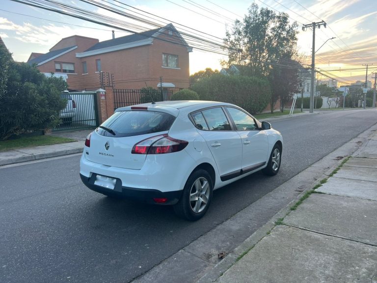 Renault Megane Iii — foto 4 de 17