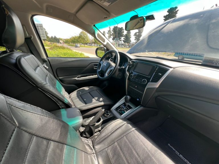 Mitsubishi L200 Dakar — foto 10 de 21