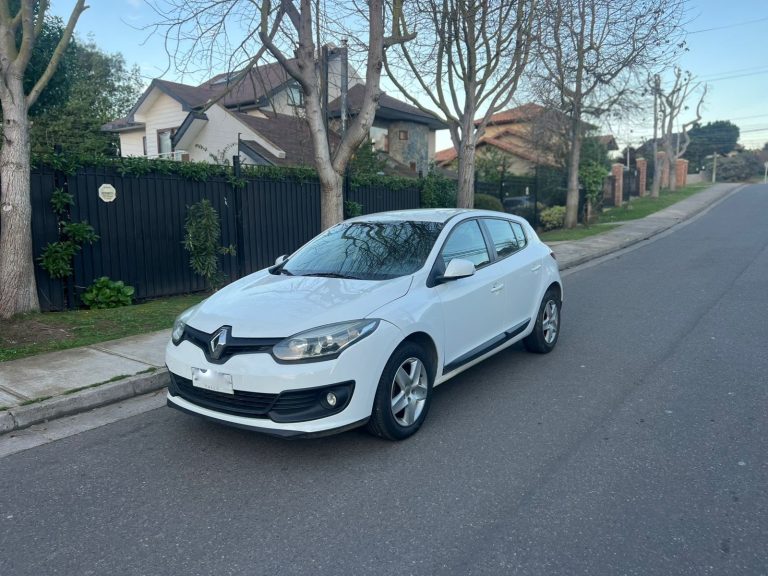 Renault Megane Iii — foto 6 de 17