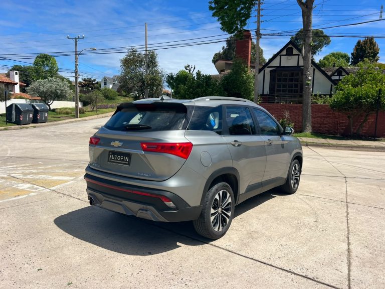 Chevrolet Captiva — foto 9 de 21